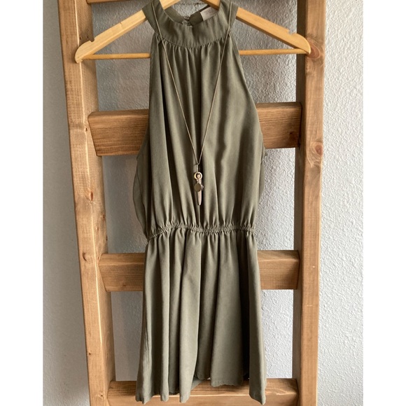 Romper - Picture 1 of 4